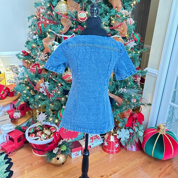 💙Super Sexy Denim Jacket/Blazer w/ Pocket Bows and black neckline tuxedo style🖤 - Picture 3 of 4